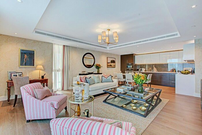 2 Bedroom Flat To Rent In Coe House, Warwick Lane, W14