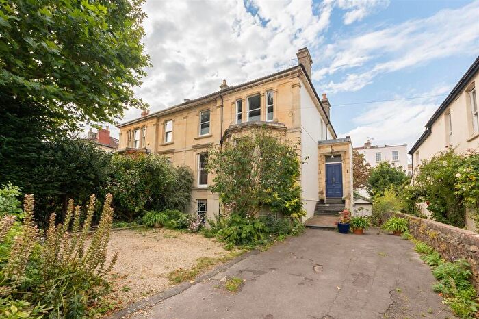 4 Bedroom Maisonette To Rent In St. Matthews Road, Bristol, BS6