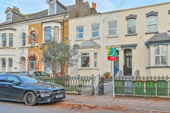 2 Bedroom Flat To Rent In Ham Park Road, Stratford, London, E7