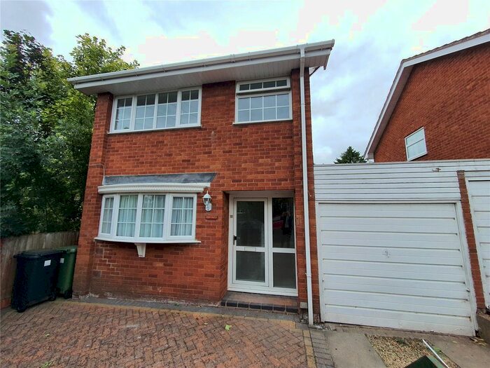 3 Bedroom Detached House To Rent In Stainburn Avenue, Worcester, Worcestershire, WR2