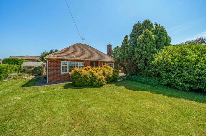 3 Bedroom Bungalow For Sale In Highgate, Leverton, PE22