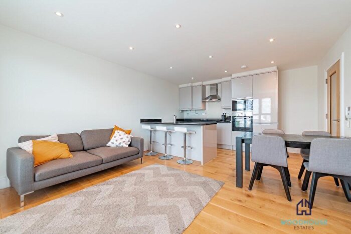 2 Bedroom Apartment To Rent In High Road, London, NW10