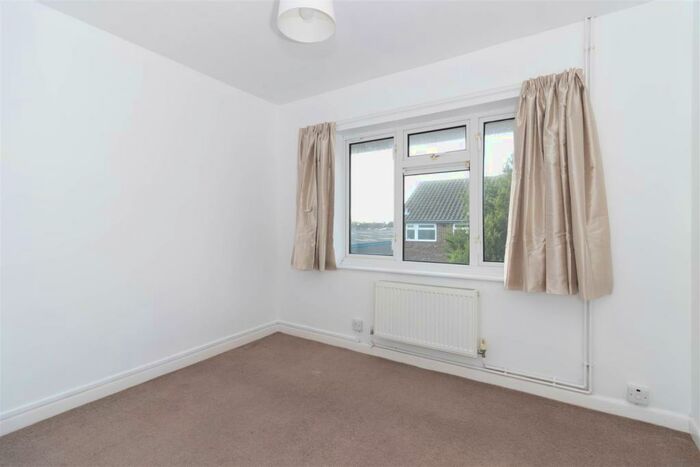 1 Bedroom Flat To Rent In Millfield, Sompting, Lancing, BN15