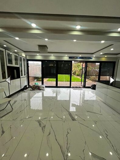 6 Bedroom Detached House To Rent In Chalgrove Crescent, Ilford, IG5