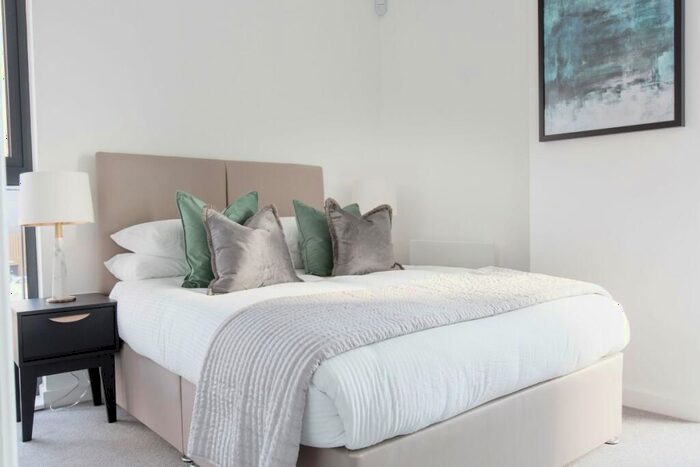 2 Bedroom Flat To Rent In Thomas More Street, London, E1W