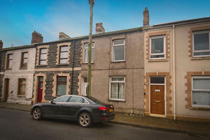 3 Bedroom Terraced House For Sale In Janet Street, Cardiff, CF24