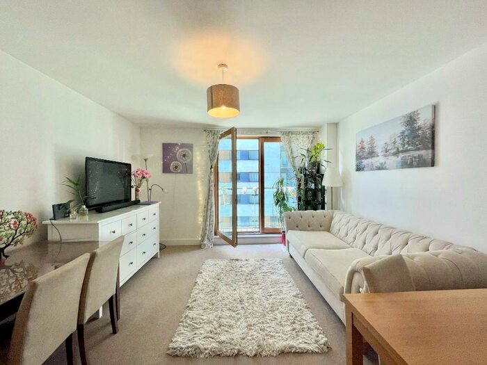 1 Bedroom Apartment To Rent In Vallea Court, Red Bank, Manchester, Greater Manchester, M4