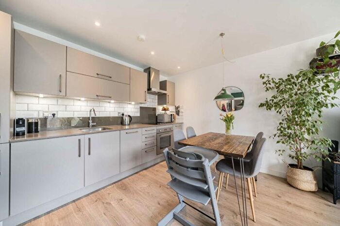 1 Bedroom Flat For Sale In Frampton Park Road, Hackney, E9