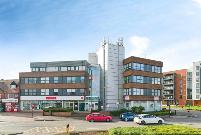 2 Bedroom Flat For Sale In Stratford Road, Shirley, Solihull, B90