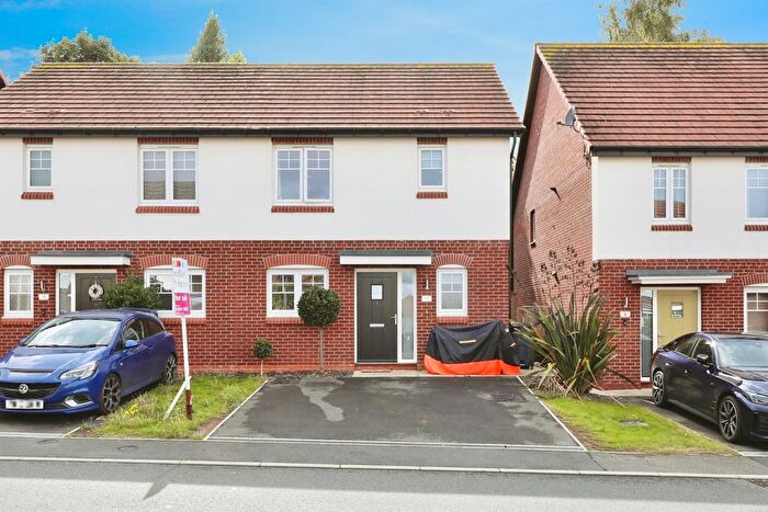 3 Bedroom Semi-Detached House For Sale In Stoney View, Creswell, Worksop, S80