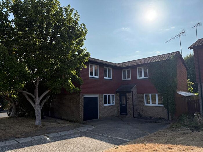 5 Bedroom Detached House To Rent In Cavendish Meads Sunninghill Ascot, SL5