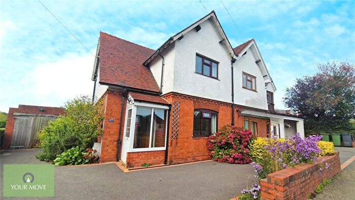3 Bedroom Semi Detached House To Rent In Old Birmingham Road, Lickey End, Bromsgrove, Worcestershire, B60