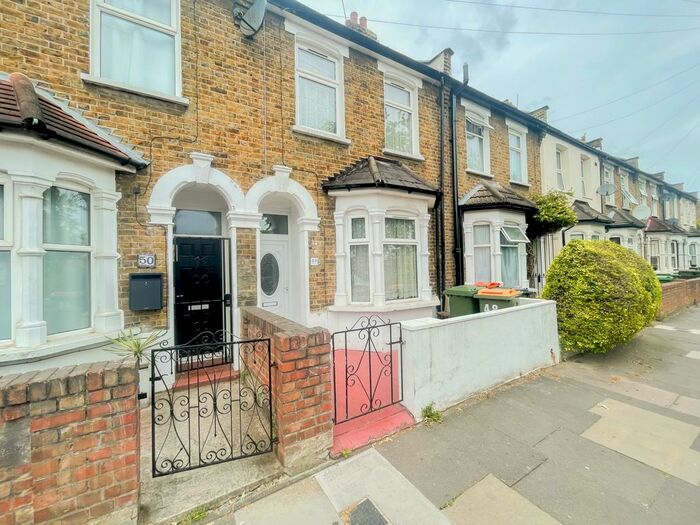 3 Bedroom Terraced House To Rent In Eastern Road, Plaistow, E13