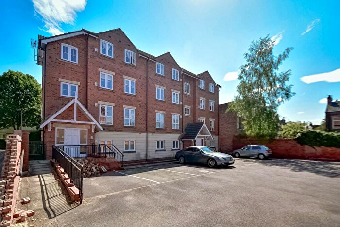 2 Bedroom Flat To Rent In Madeira Court, Park Avenue, Hull, East Yorkshire, HU5