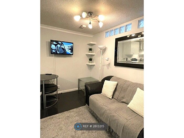 2 Bedroom Flat To Rent In Vesage Court, London, EC1N