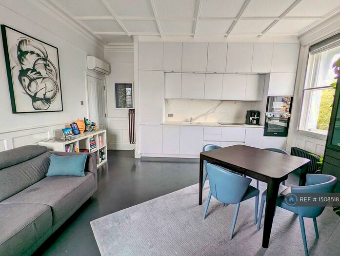 1 Bedroom Flat To Rent In West Smithfield, London, EC1A