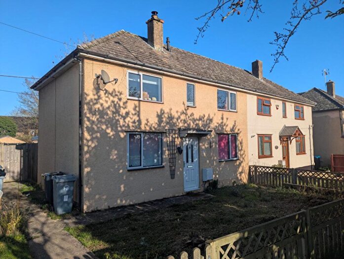 3 Bedroom Semi-Detached House To Rent In Burford Road, Witney, OX28