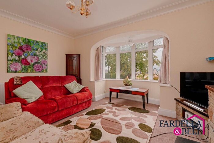 2 Bedroom Semi Detached House For Sale In Chiltern Avenue, Burnley, BB10