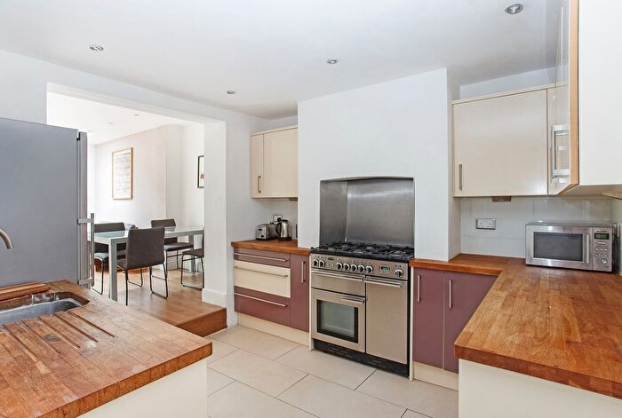 4 Bedroom End Of Terrace House To Rent In Catherine Grove, Greenwich, SE10