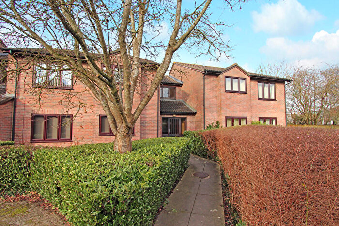 1 Bedroom Flat For Sale In Glenville Close, Royal Wootton Bassett, Royal Wootton Bassett, SN4