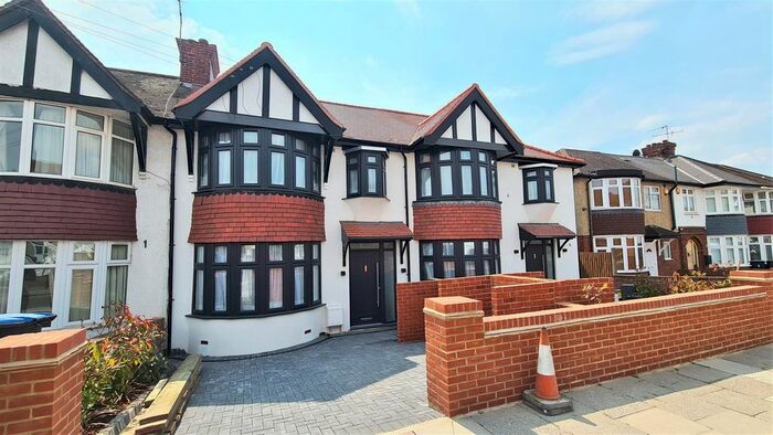 3 Bedroom Terraced House To Rent In Charter Way, Southgate, N14