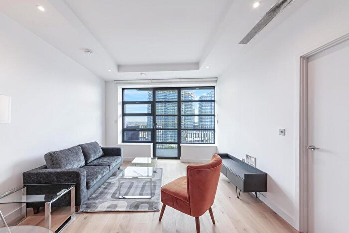 1 Bedroom Apartment For Sale In Defoe House, London City Island, E14