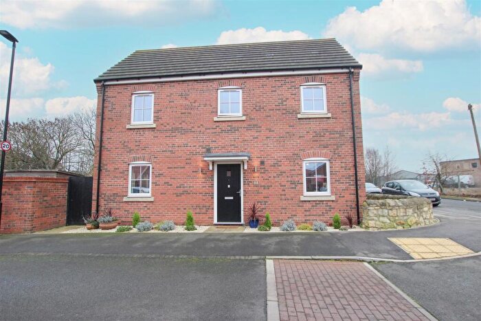 3 Bedroom House For Sale In Silica Court, Kirk Sandall, Doncaster, DN3
