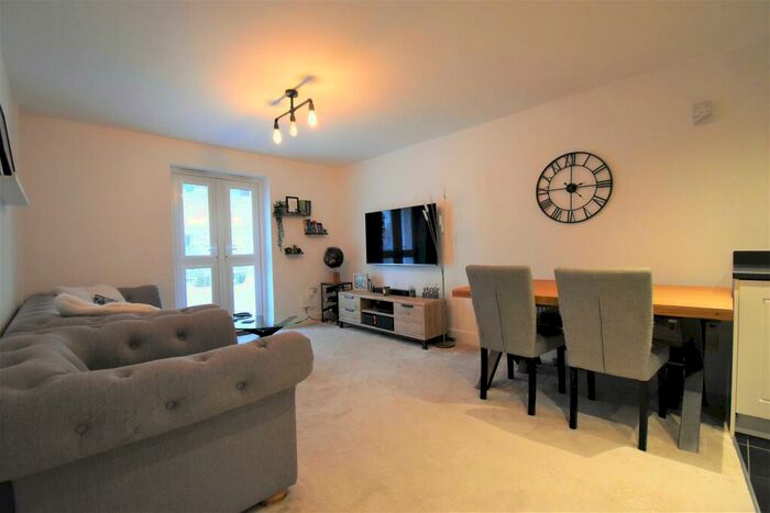 2 Bedroom Apartment To Rent In Coleridge Drive, Ruislip, HA4