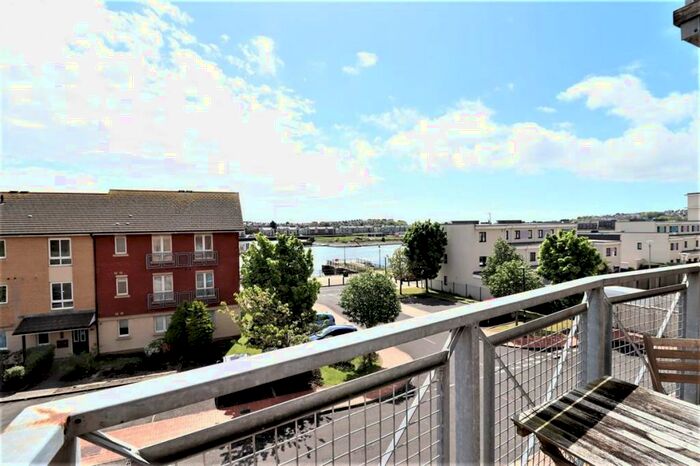 2 Bedroom Flat To Rent In Ty Camlas, Y Rhodfa, Barry, CF63
