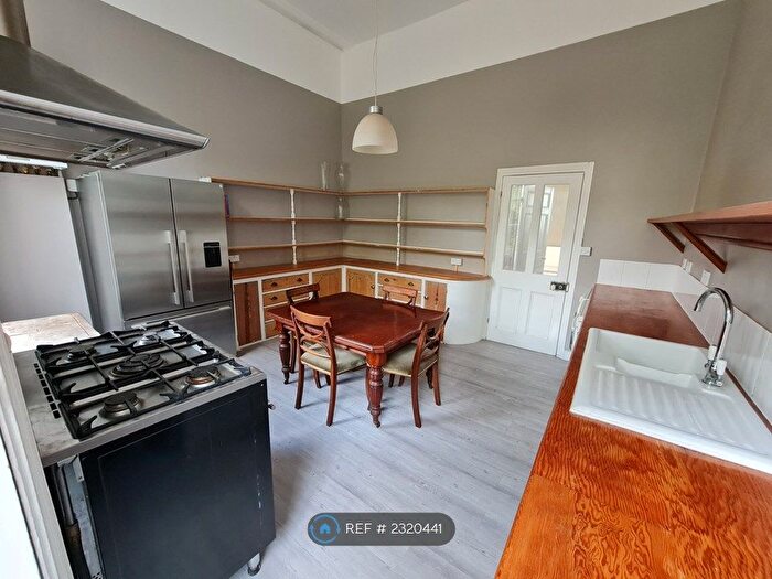 2 Bedroom Flat To Rent In Clifton, Bristol, BS8
