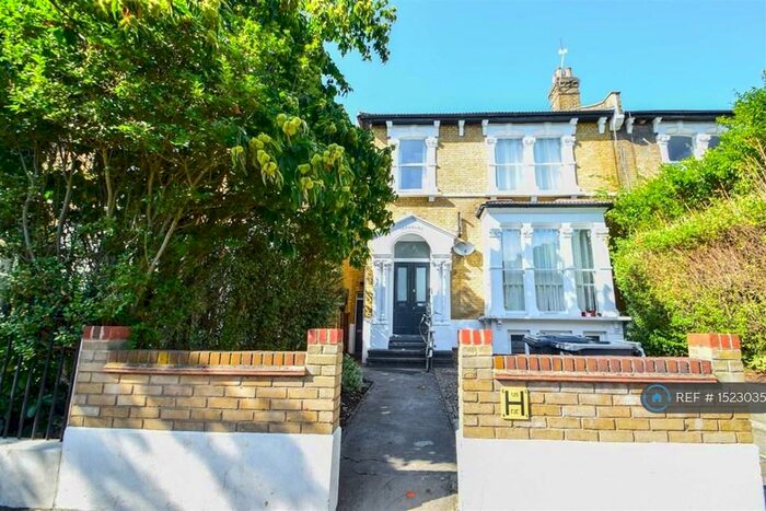 4 Bedroom Flat To Rent In Evering Road, London, E5