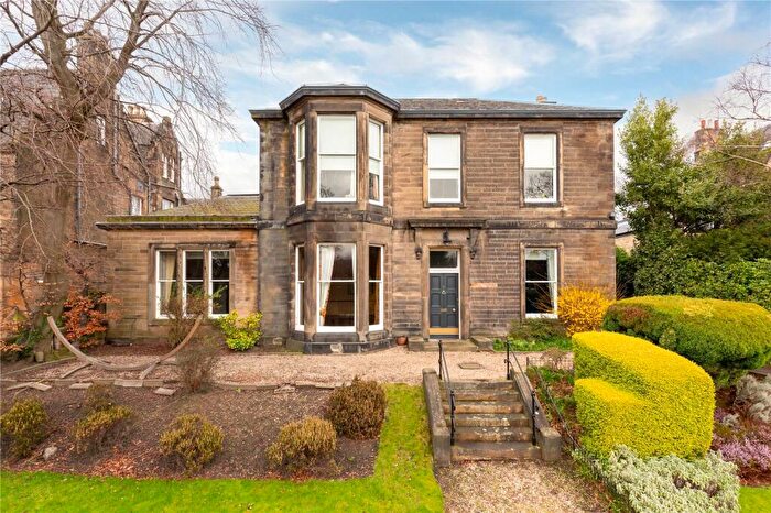 4 Bedroom Apartment To Rent In West Coates, Edinburgh, Midlothian, EH12