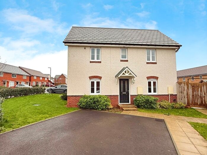 3 Bedroom Semi Detached House For Sale In Artemus Silvey Close, Great Oldbury, Stonehouse, GL10
