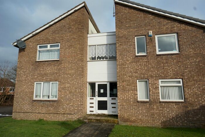 1 Bedroom Flat To Rent In Oakworth Drive, Halfway, Sheffield, S20