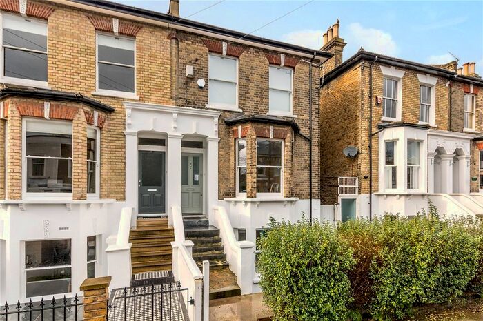 1 Bedroom Maisonette To Rent In Crystal Palace Road, East Dulwich, London, SE22