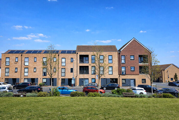 2 Bedroom Apartment For Sale In Fullerton Avenue, Dagenham, RM8