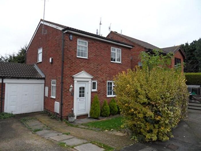 3 Bedroom Link Detached House To Rent In Layham Drive, Wigmore, Luton, LU2