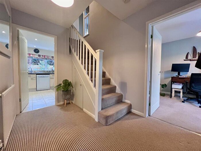 4 Bedroom Detached House For Sale In Burnell Close, Bidford-On-Avon, Alcester, B50
