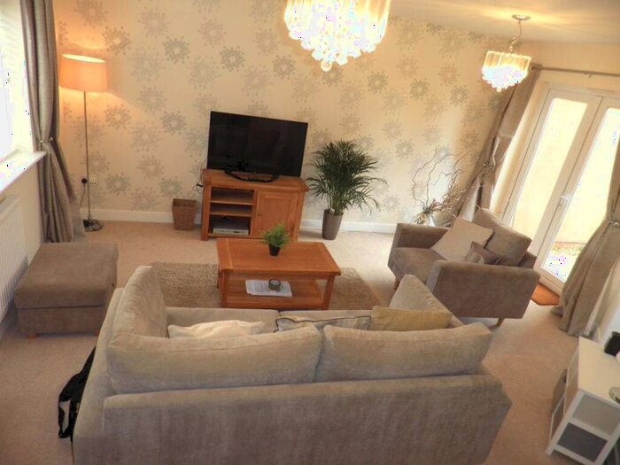 3 Bedroom House To Rent In Swaledale Road, Warminster, Wiltshire, BA12