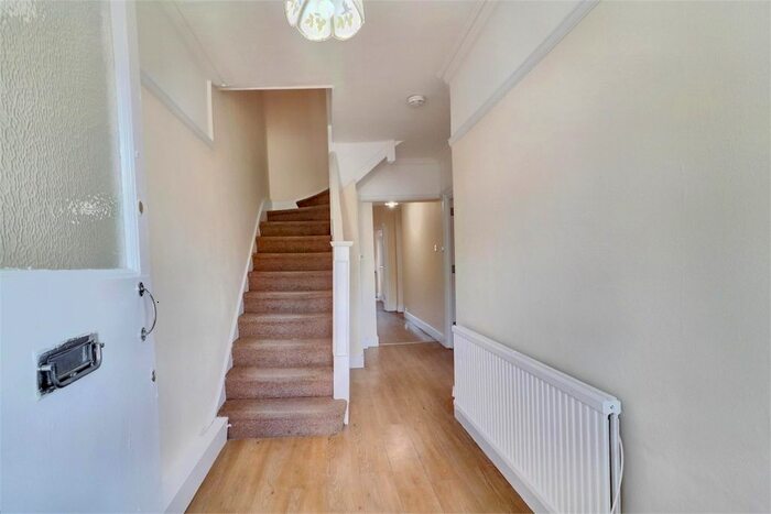 5 Bedroom Semi-Detached House To Rent In Castleton Avenue, Wembley, HA9