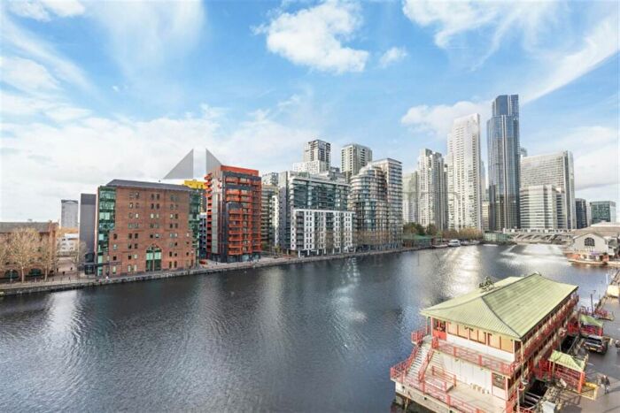 Apartment To Rent In Arena Tower, Crossharbour Plaza, E14