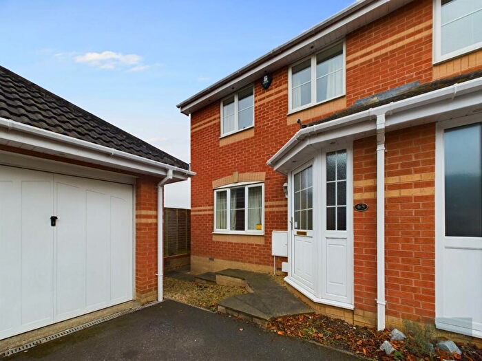 3 Bedroom Semi-Detached House To Rent In Painters Mead, Trowbridge, BA14