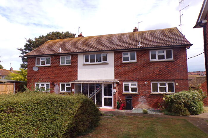 1 Bedroom Flat To Rent In Airedale Close, Margate, CT9