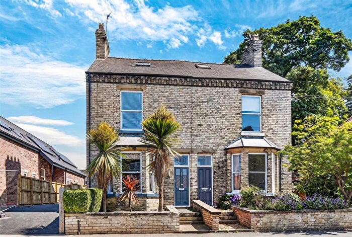 4 Bedroom Semi-Detached House For Sale In Main Street, Copmanthorpe, YO23