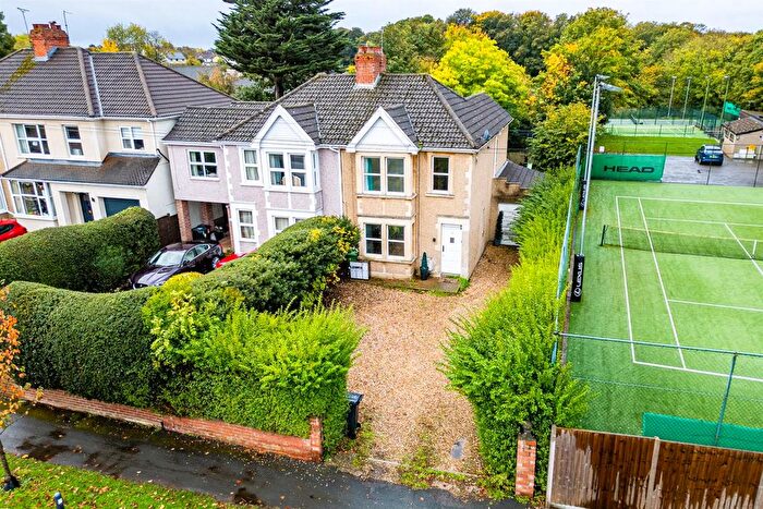 3 Bedroom Semi-Detached House For Sale In Cleeve Hill, Downend, Bristol, BS16