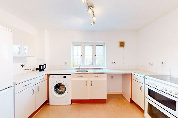1 Bedroom Maisonette To Rent In Hyndman Close, Crawley, RH11
