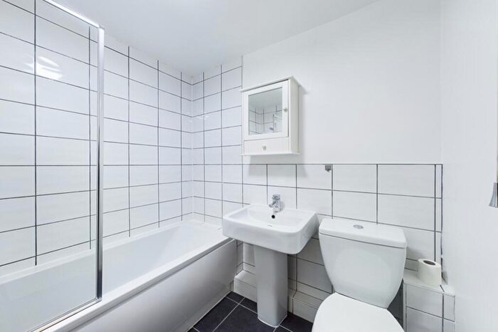 1 Bedroom Flat To Rent In Rushdon Close, Romford, RM1