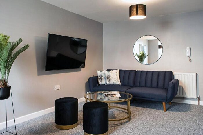 2 Bedroom Apartment To Rent In Clemens Street, Leamington Spa, Warwickshire, CV31