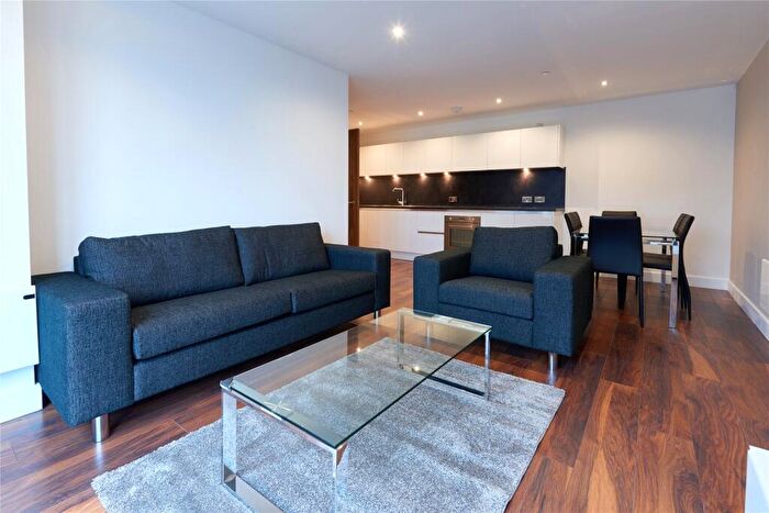3 Bedroom Apartment To Rent In Greengate Salford, M3