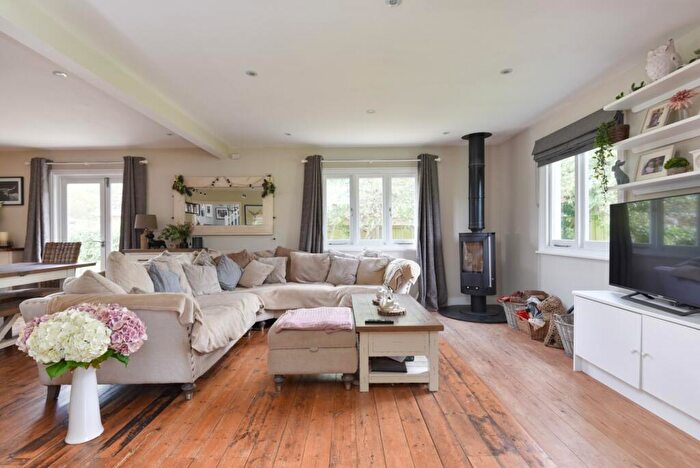 4 Bedroom Detached House For Sale In Mill Road, Wingham, CT3